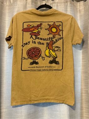 Division of Labor Beautiful Day In The Sunshine Tan Graphic T Shirt Sz S EUC